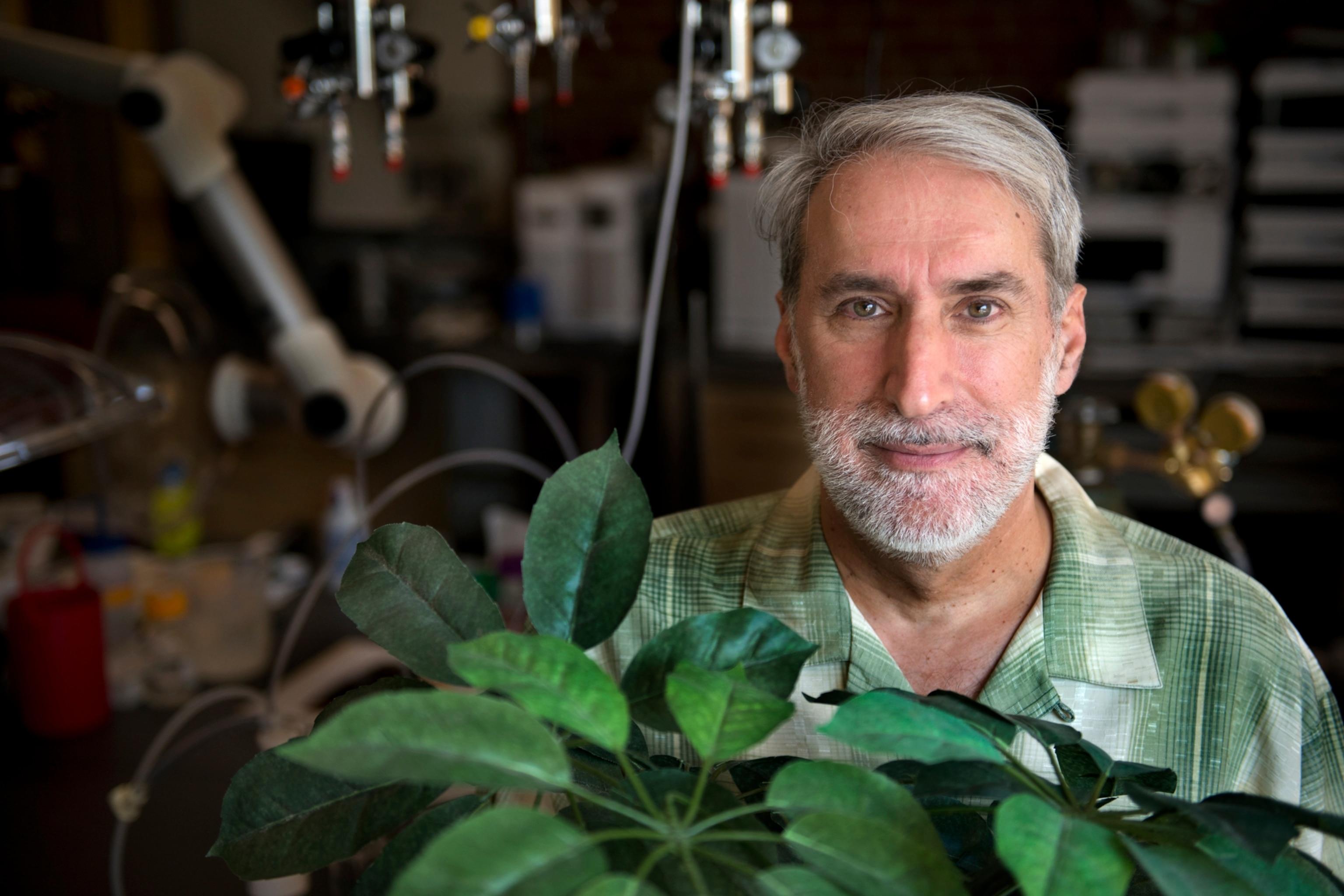 Daniel Nocera: Maverick Inventor of the Artificial Leaf | Innovators