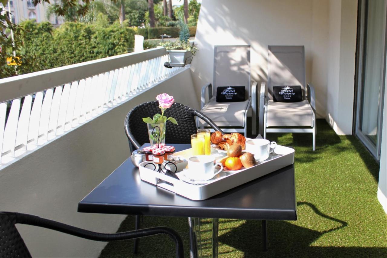 Deluxe Tweepersoonskamer met Terras en Uitzicht op de Tuin