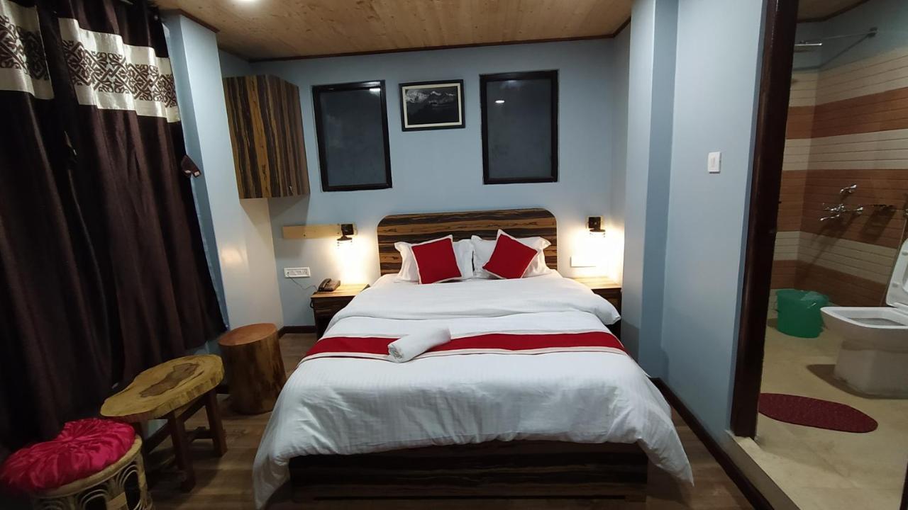 Double Room with Balcony (2 Adults + 1 Child)