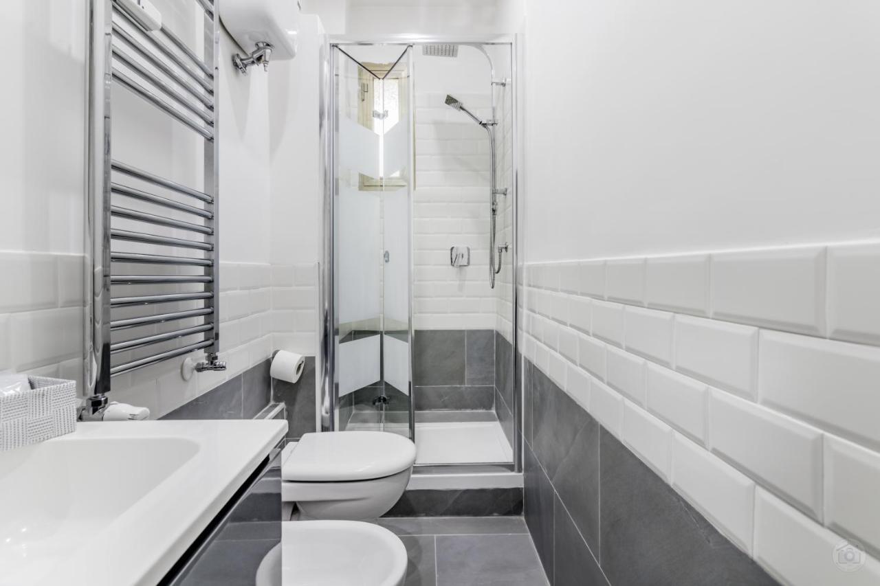 Double Room Private External Bathroom