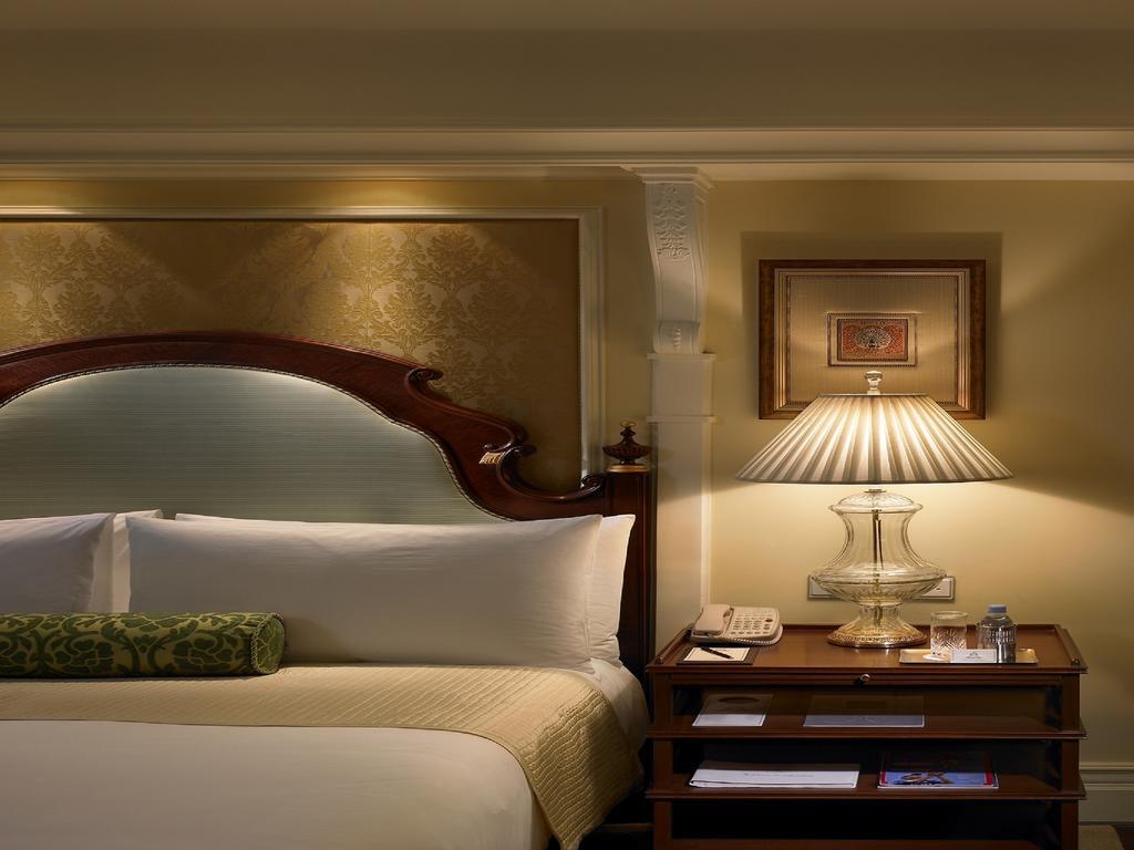Deluxe Room with Balcony overlooking the Poolside / Garden,112949598:JPEG
