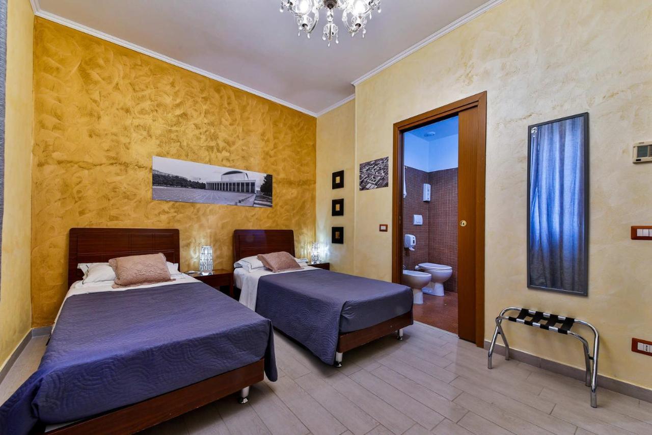 Double or Twin Room Private Bathroom