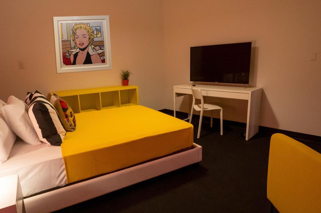 Standard Queen Room
