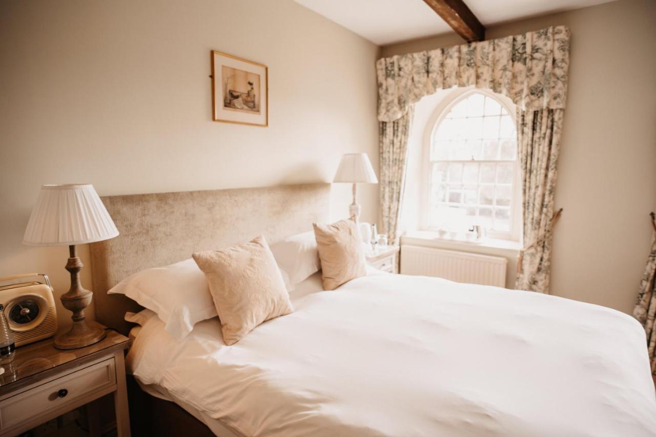 Courtyard Double – Dog friendly on request – Contact Property before to check availability