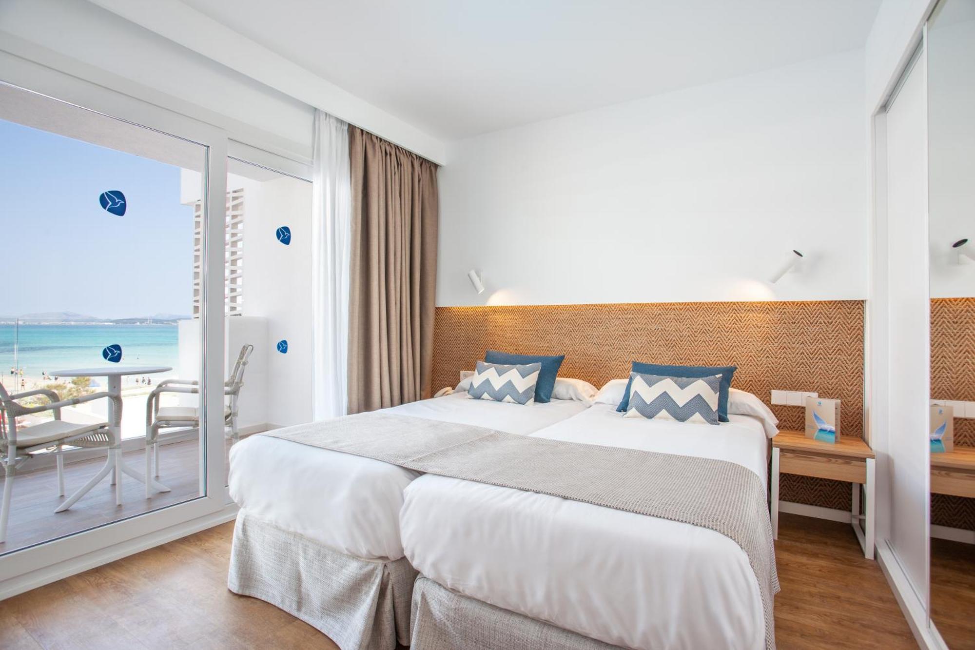 Apartamento de 1 dormitorio con vistas laterales al mar