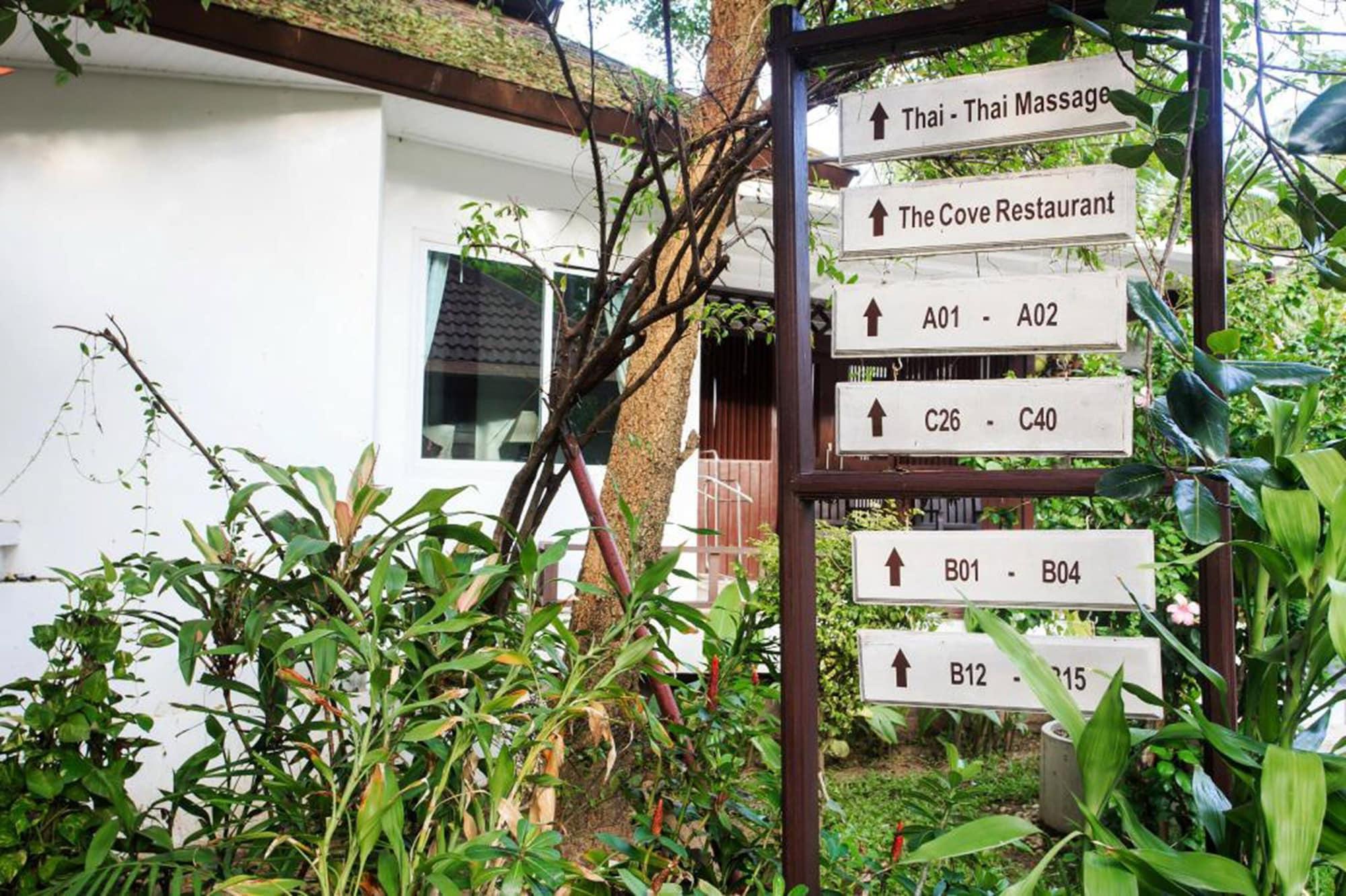 Superior Bungalow with Garden View