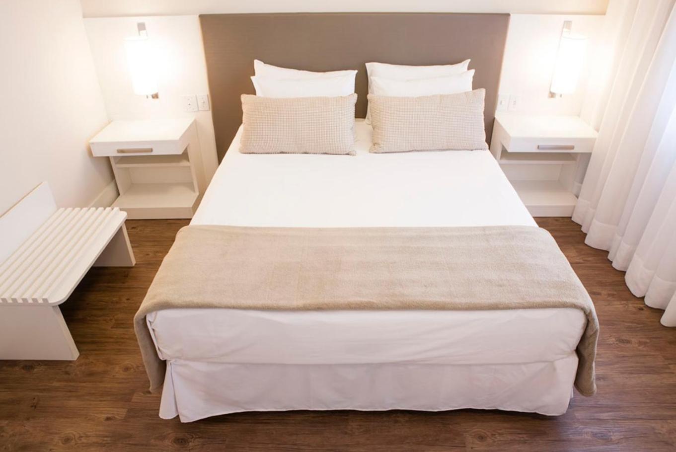 Luxury Double - 1 Queen Bed and 1 Sofa Bed