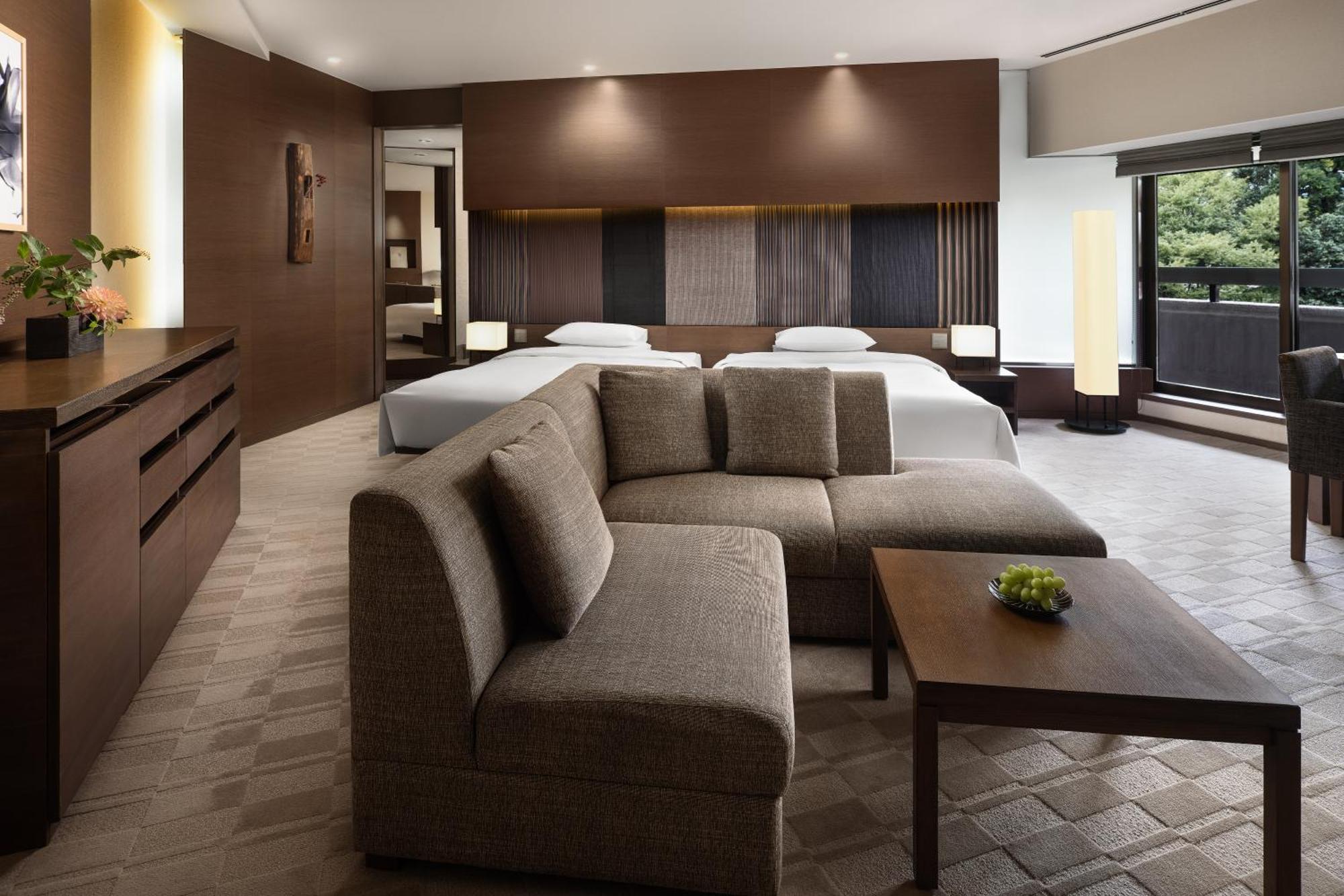 Chambre Double de Luxe avec 2 Lits Doubles et Balcon