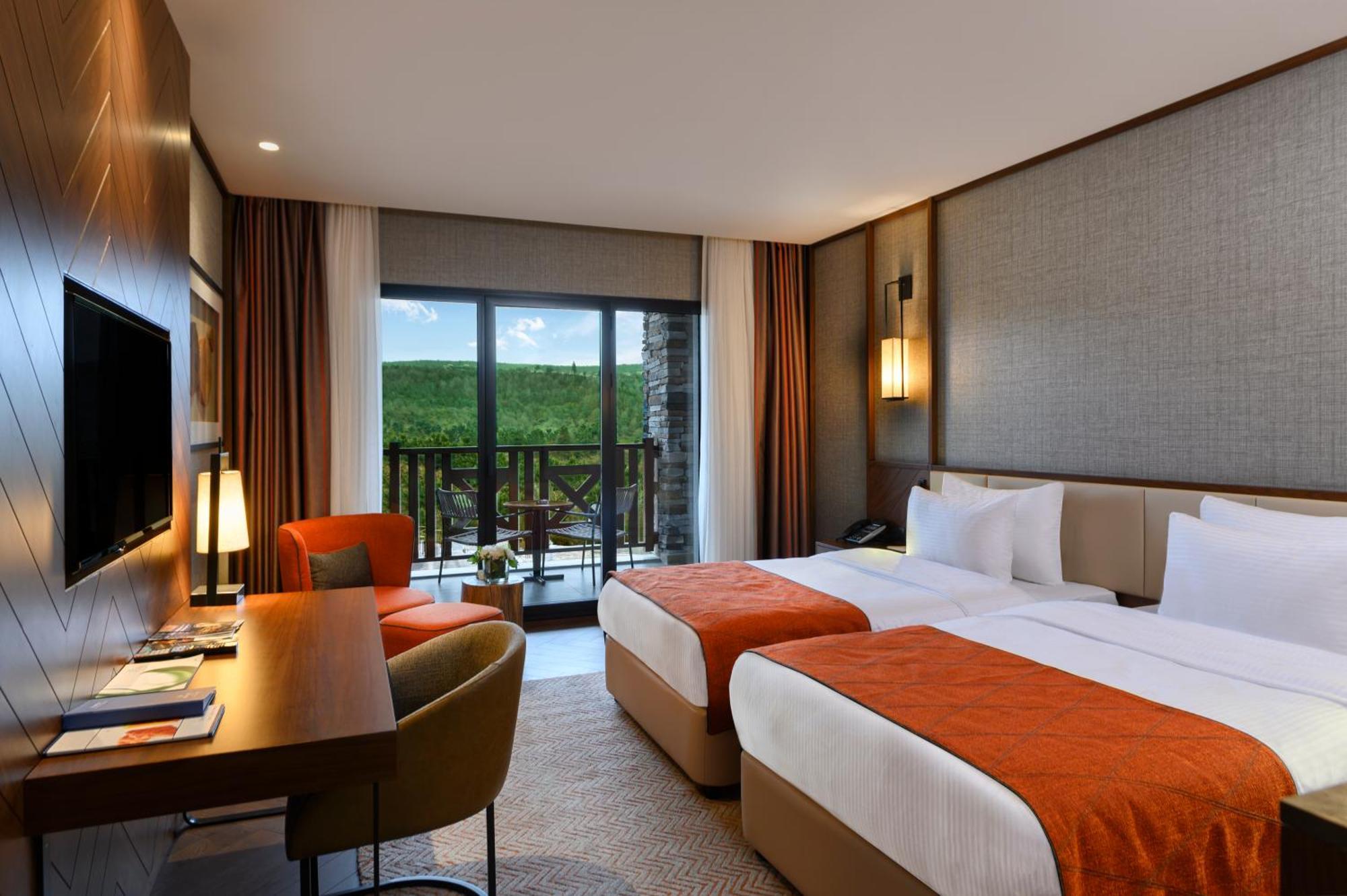 Deluxe Room with  King Size Bed, Forest View