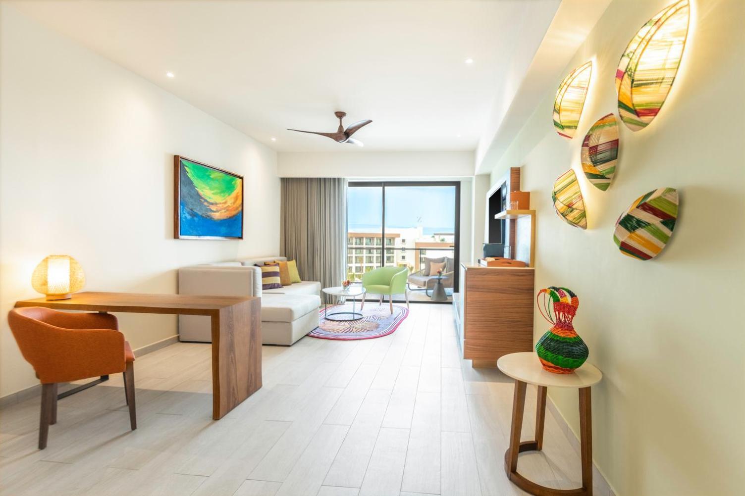 One-Bedroom Club Master Suite