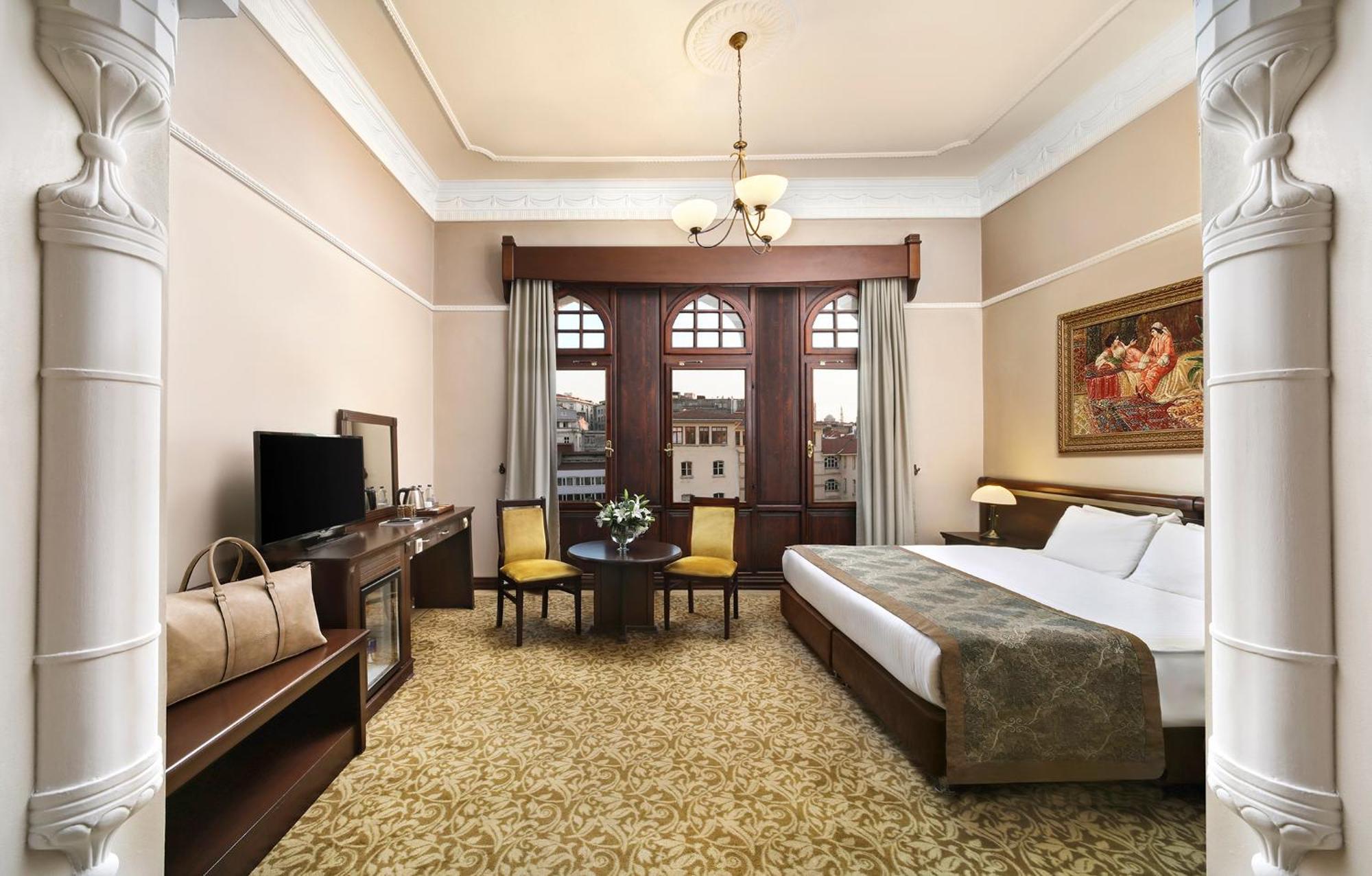 Deluxe Room City view King or Twin