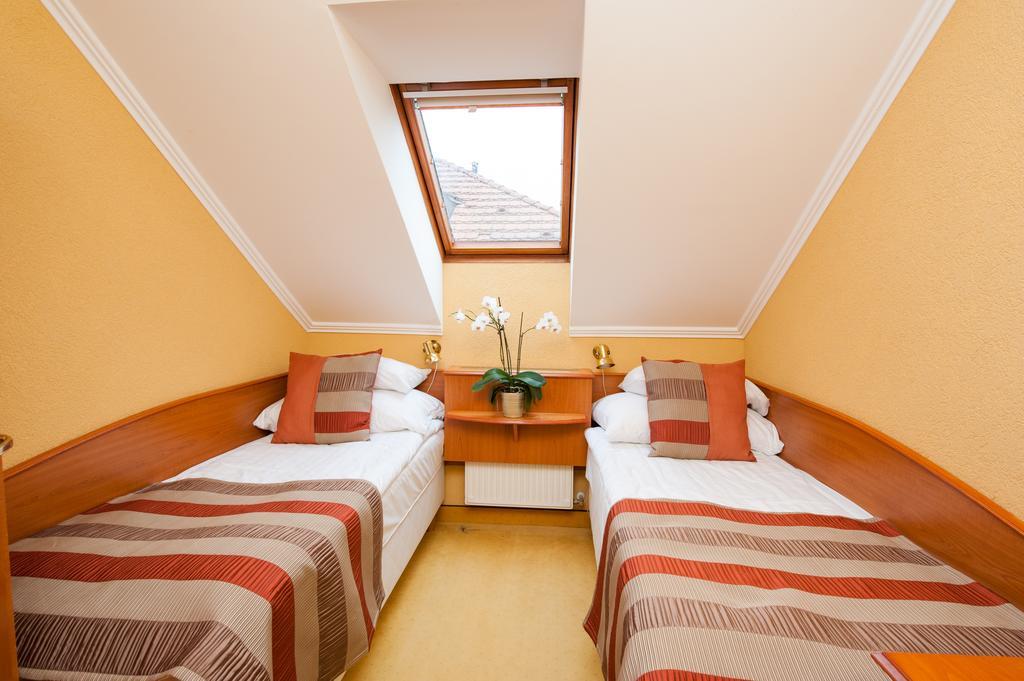 Standard Suite