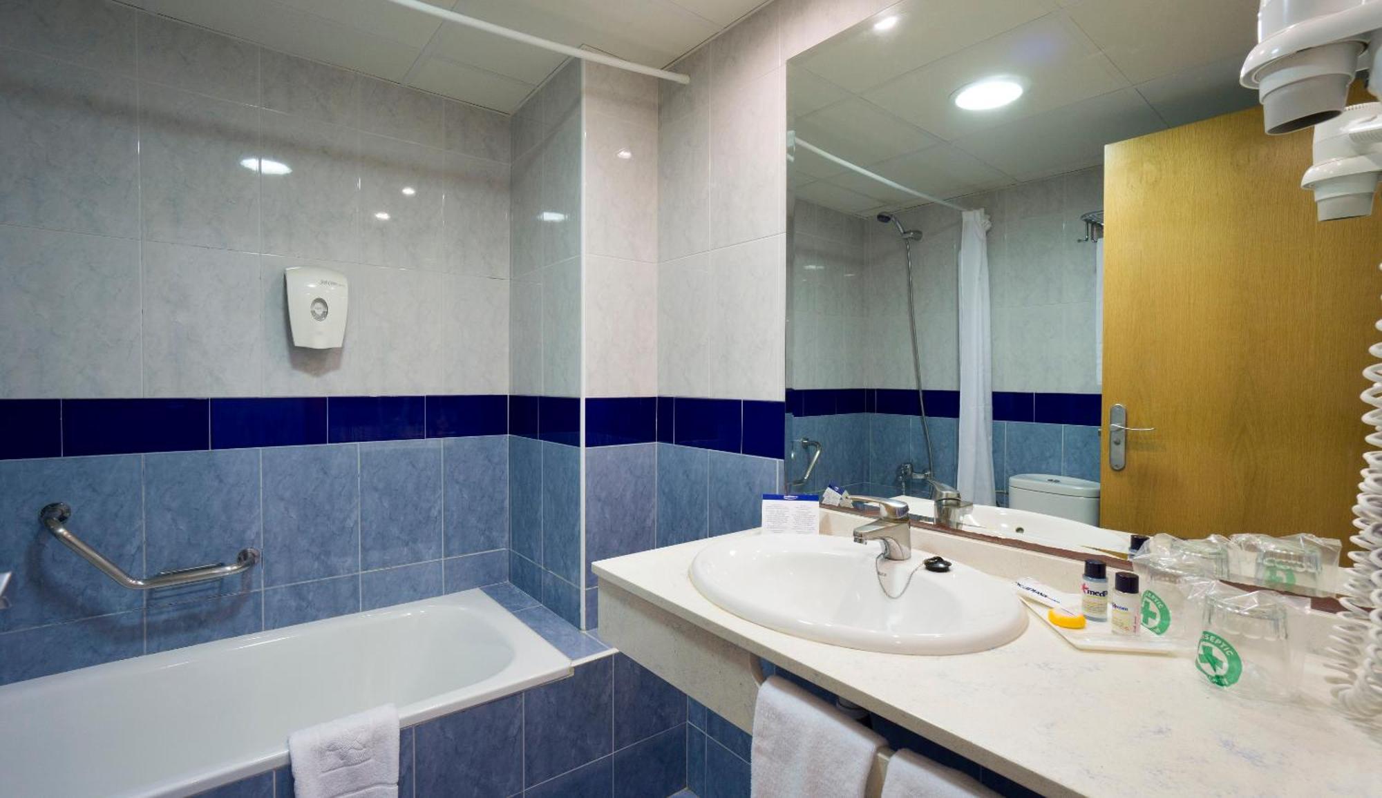 Quarto Individual com Terraço (1 Adulto)