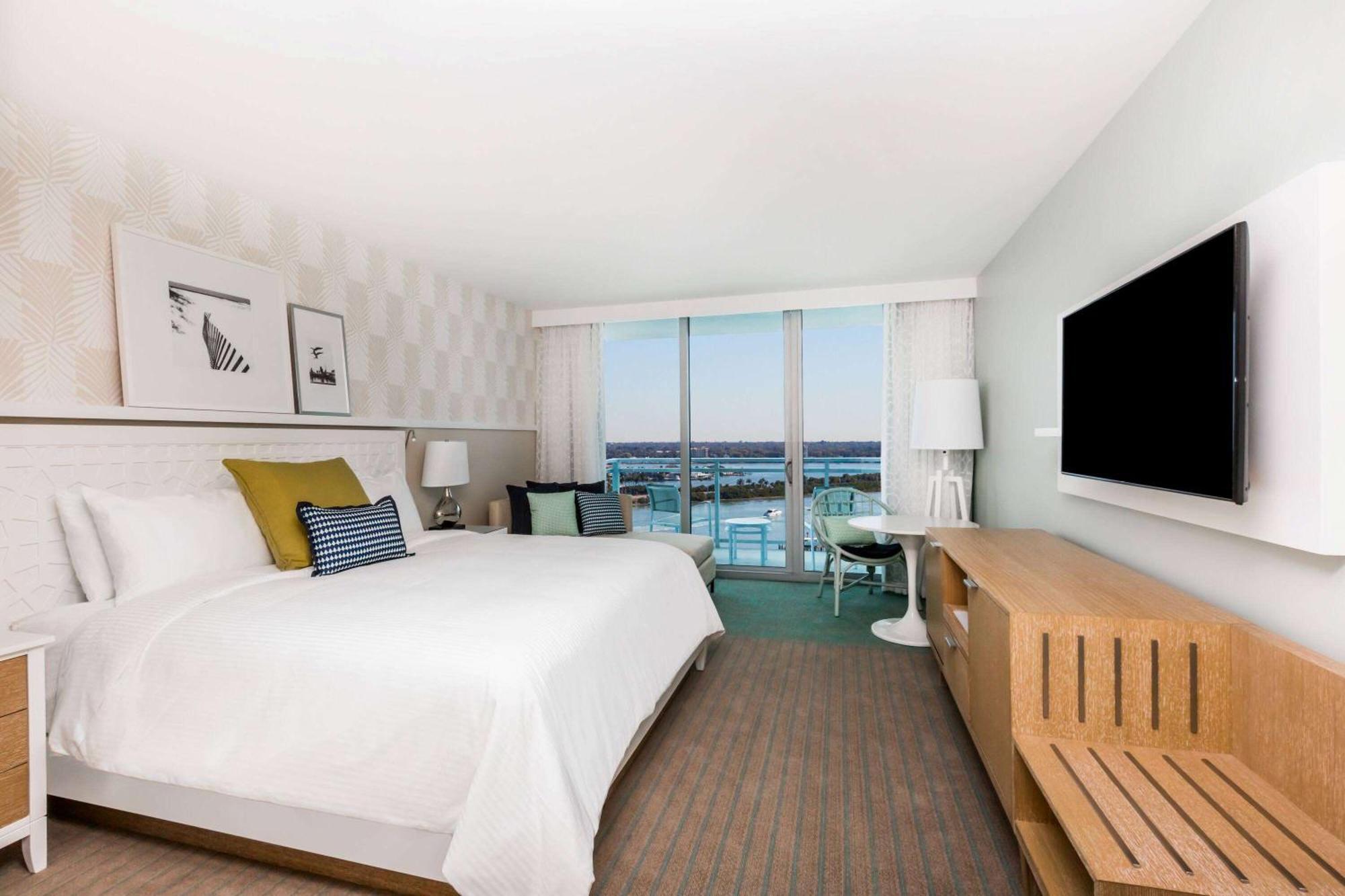 Deluxe King Room - Gulf Front,1280394796:JPEG