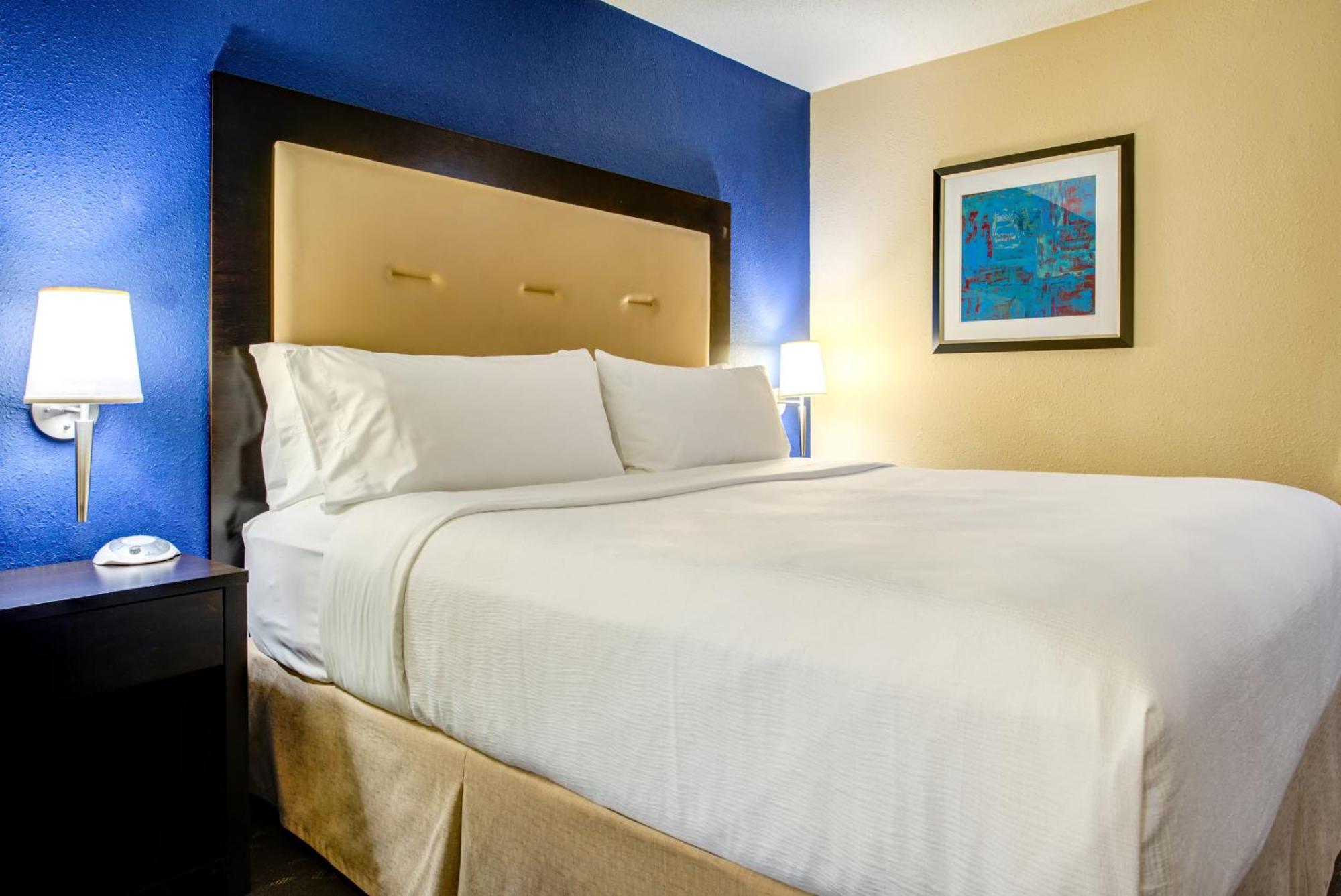 Standard King Room