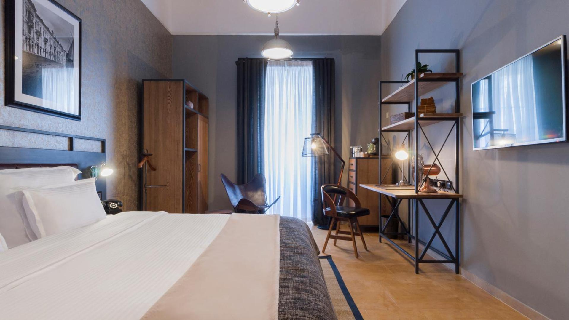 Deluxe Double or Twin Room