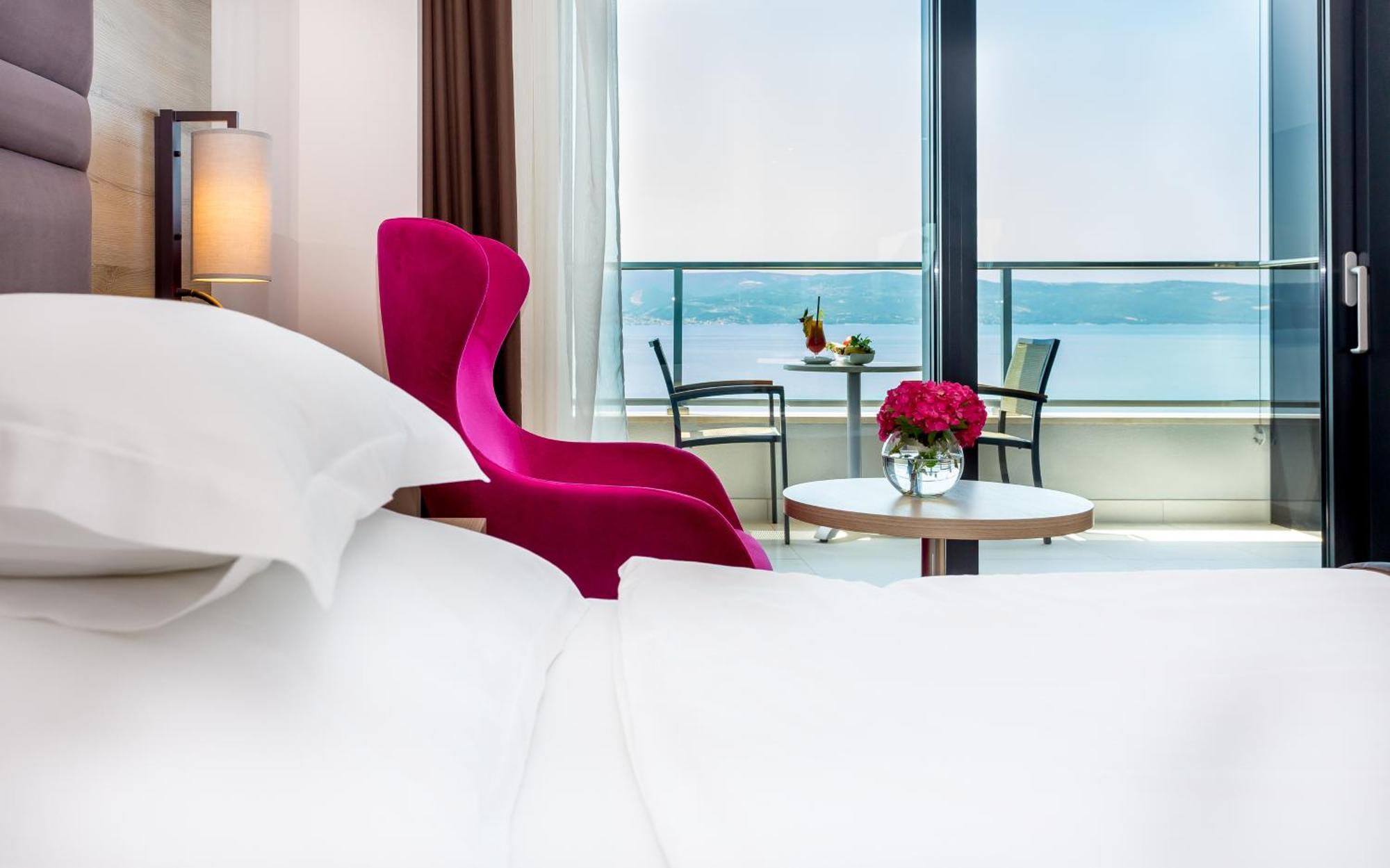 Deluxe Double or Twin Room Balcony Sea View