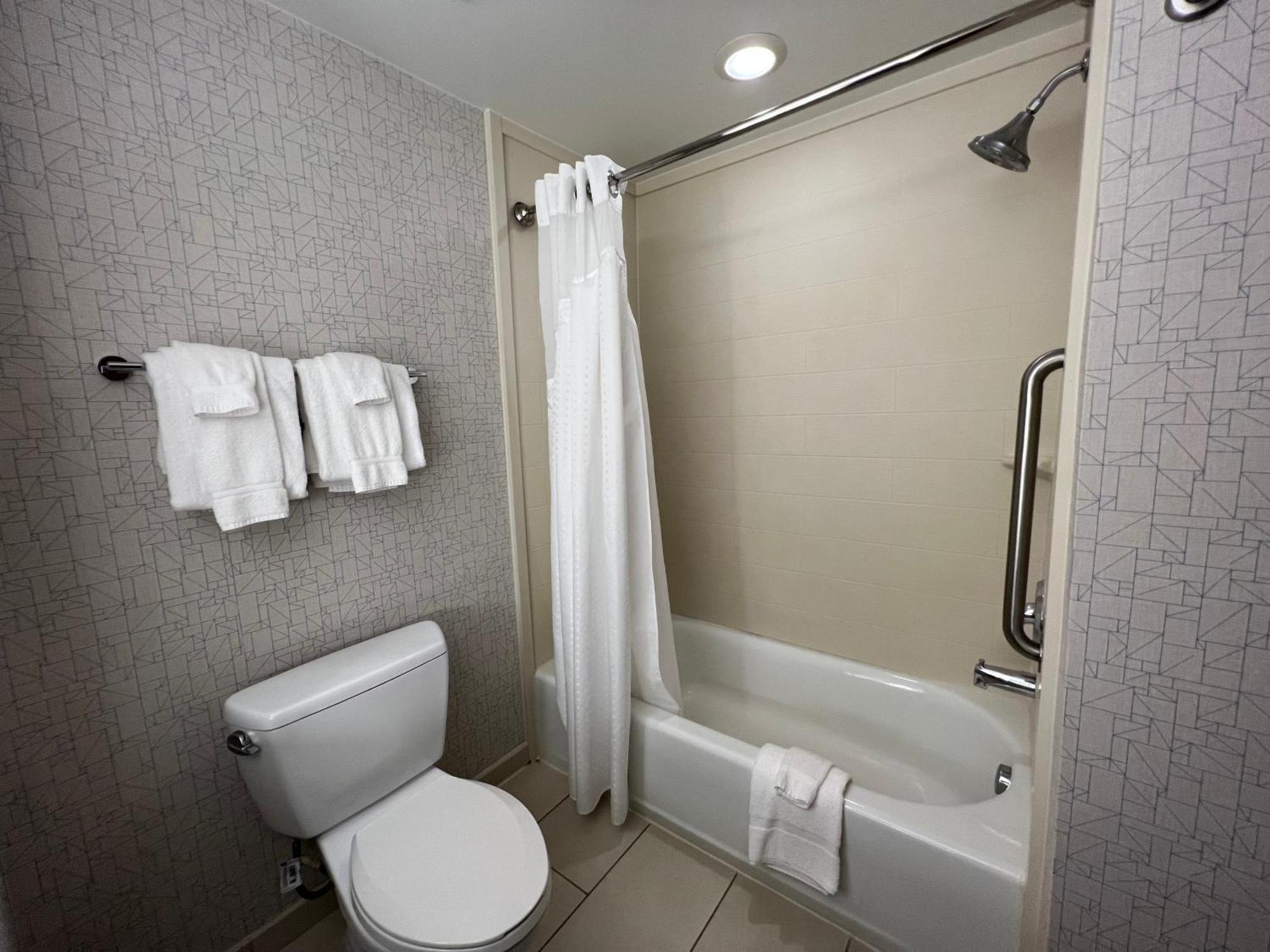 King Suite with Spa Bath
