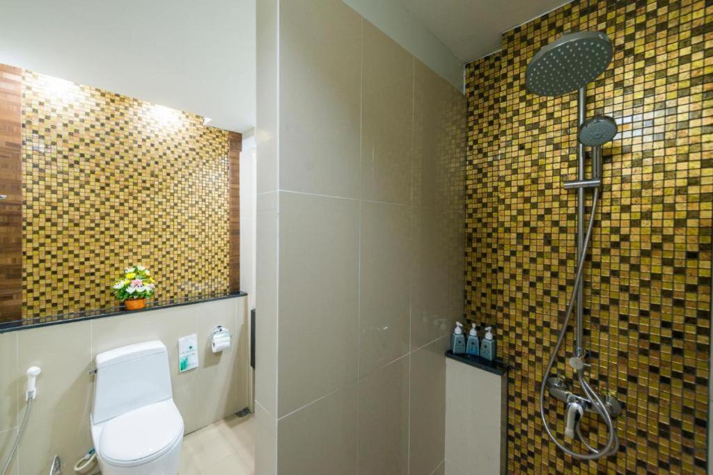 Deluxe Kamer met Kingsize Bed of 2 Aparte Bedden en Toegang tot het Zwembad