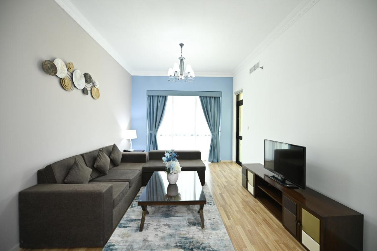 One-Bedroom Apartment,1439528770:JPEG