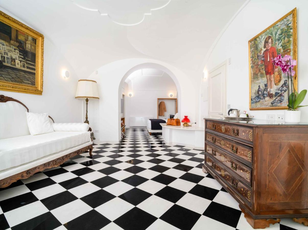 King Suite Spa Bath