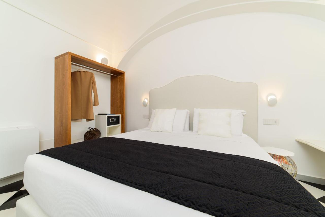King Suite Spa Bath