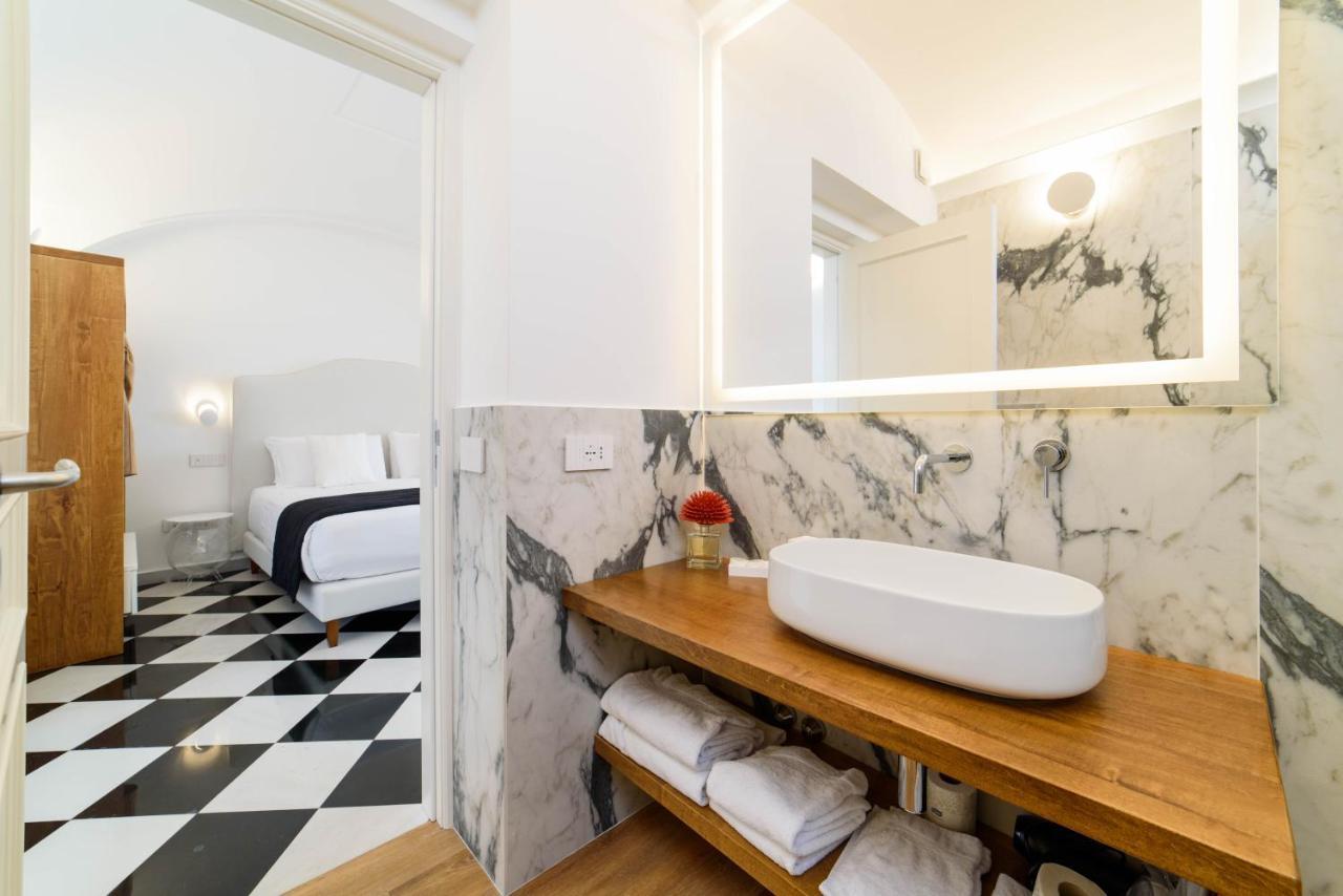 King Suite Spa Bath