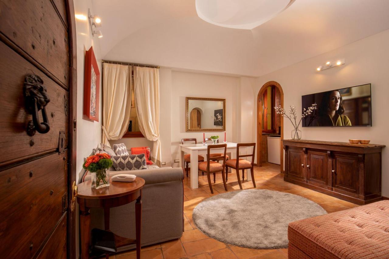 One-Bedroom Apartment Annex Building Via di Ripetta 70,1334065262:JPEG