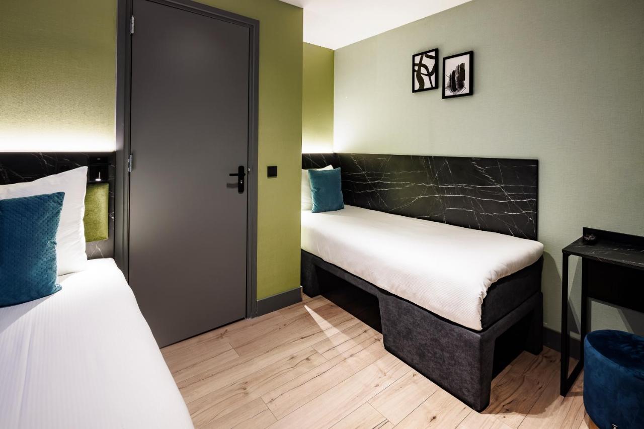 Chambre Lits Jumeaux avec Salle de Bains Privative