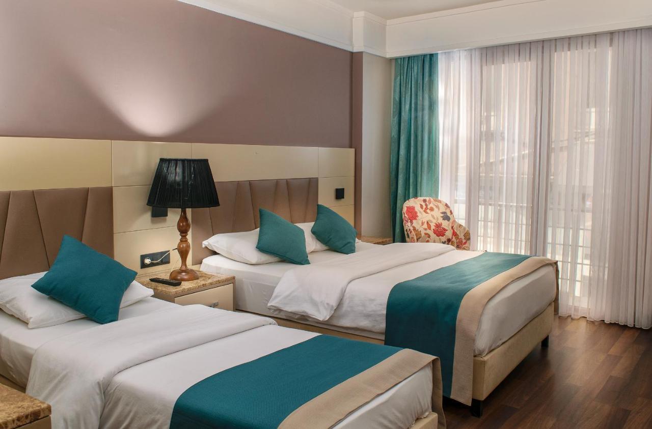 Triple Room with Balcony