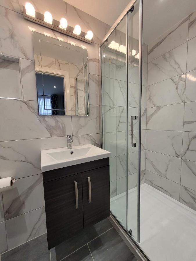 Double Room Ensuite Lower Ground Floor