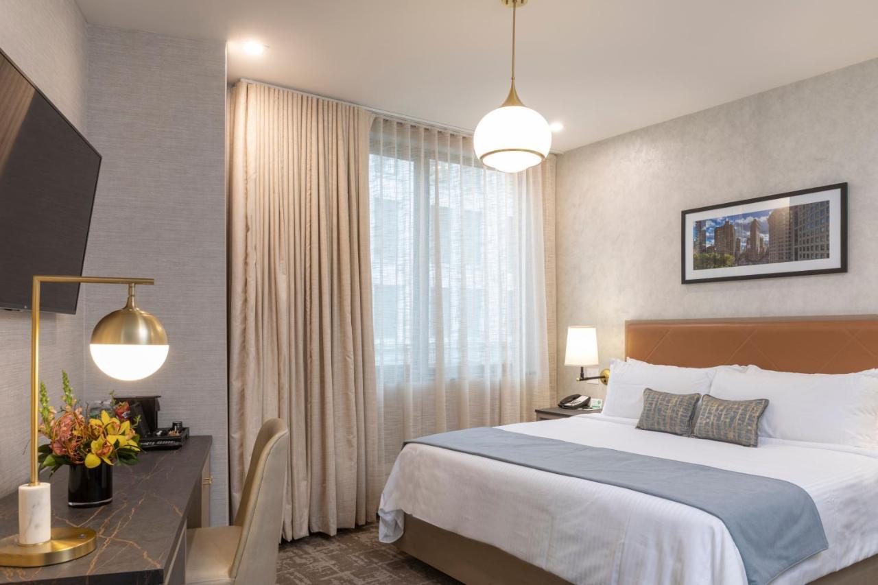 Deluxe Zimmer mit Kingsize-Bett