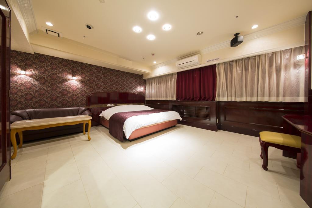 Queen Room