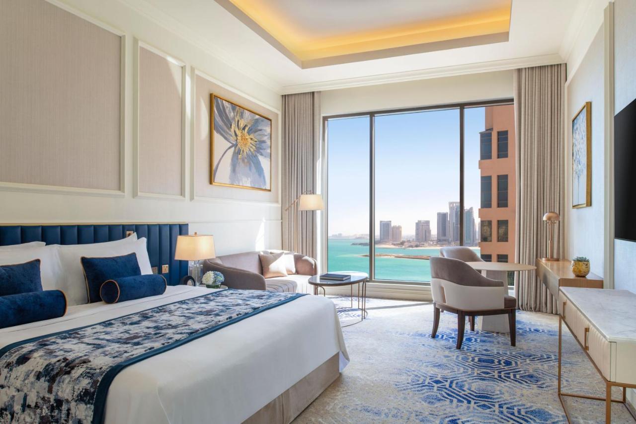 Grand Deluxe Guest room 1 King Sea view