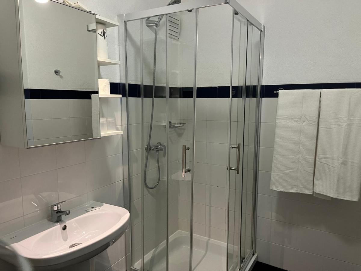 Quarto Twin Standard
