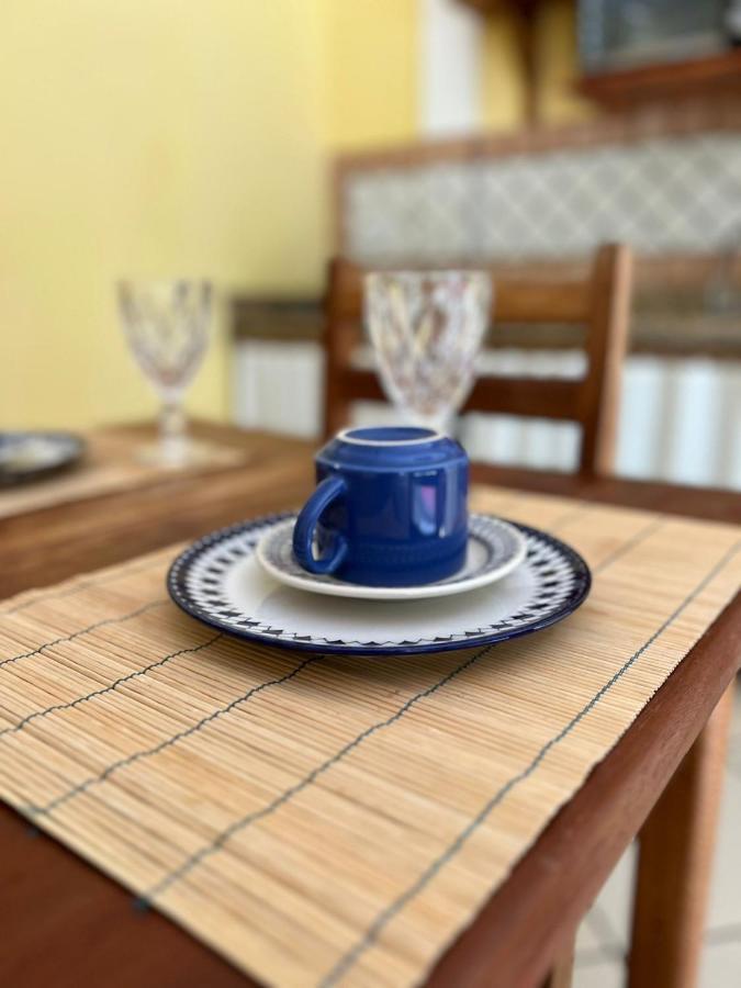 Apartamento de 1 Quarto com Varanda