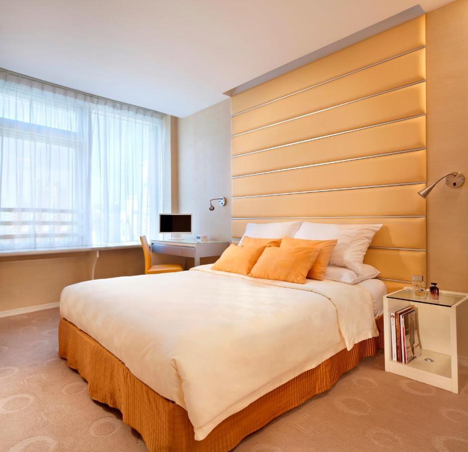 Superior Queen or Twin Room City View