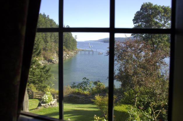 Premier Queen Suite Manor East