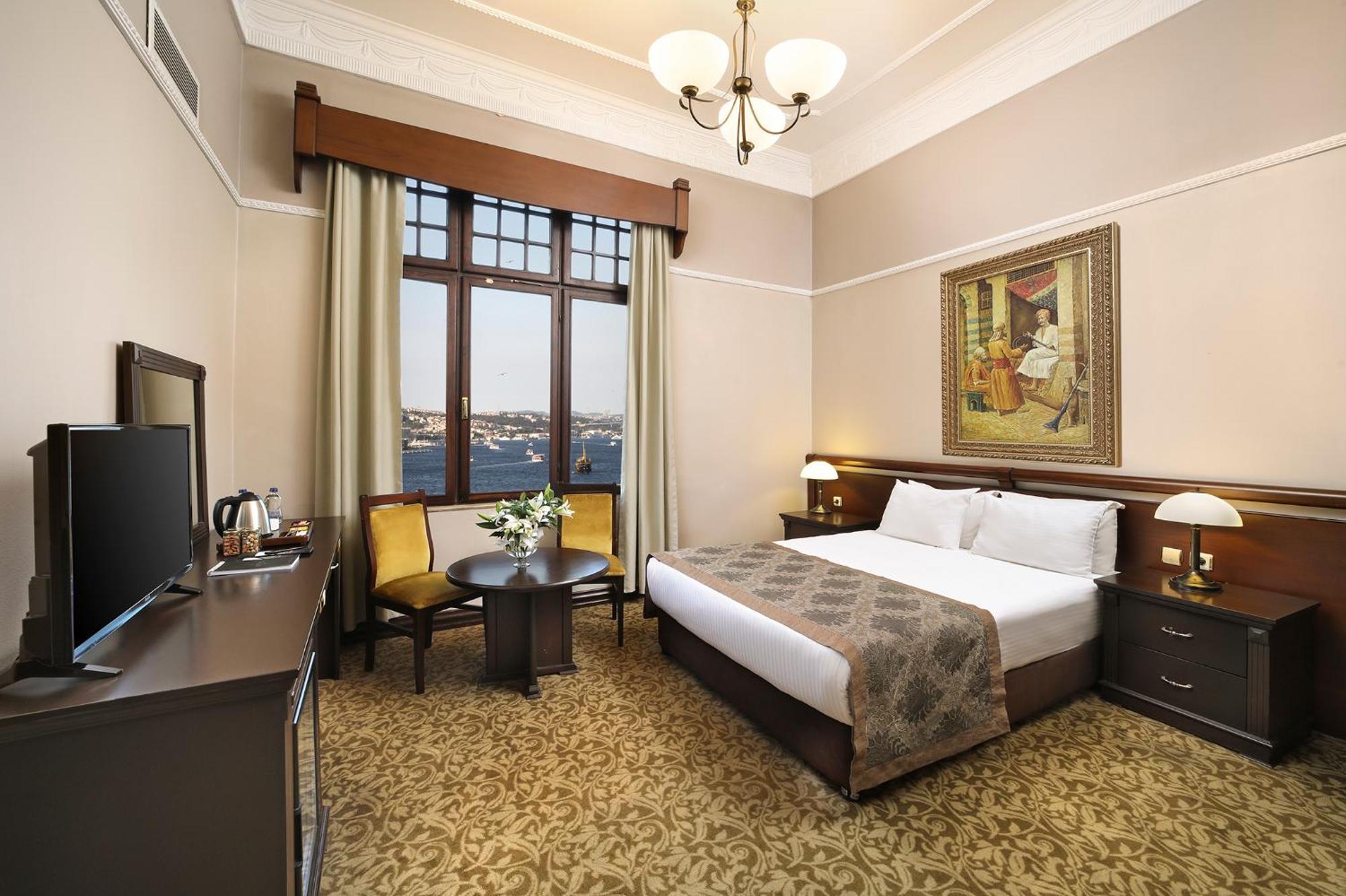 Deluxe Room Bopshorus view King or Twin