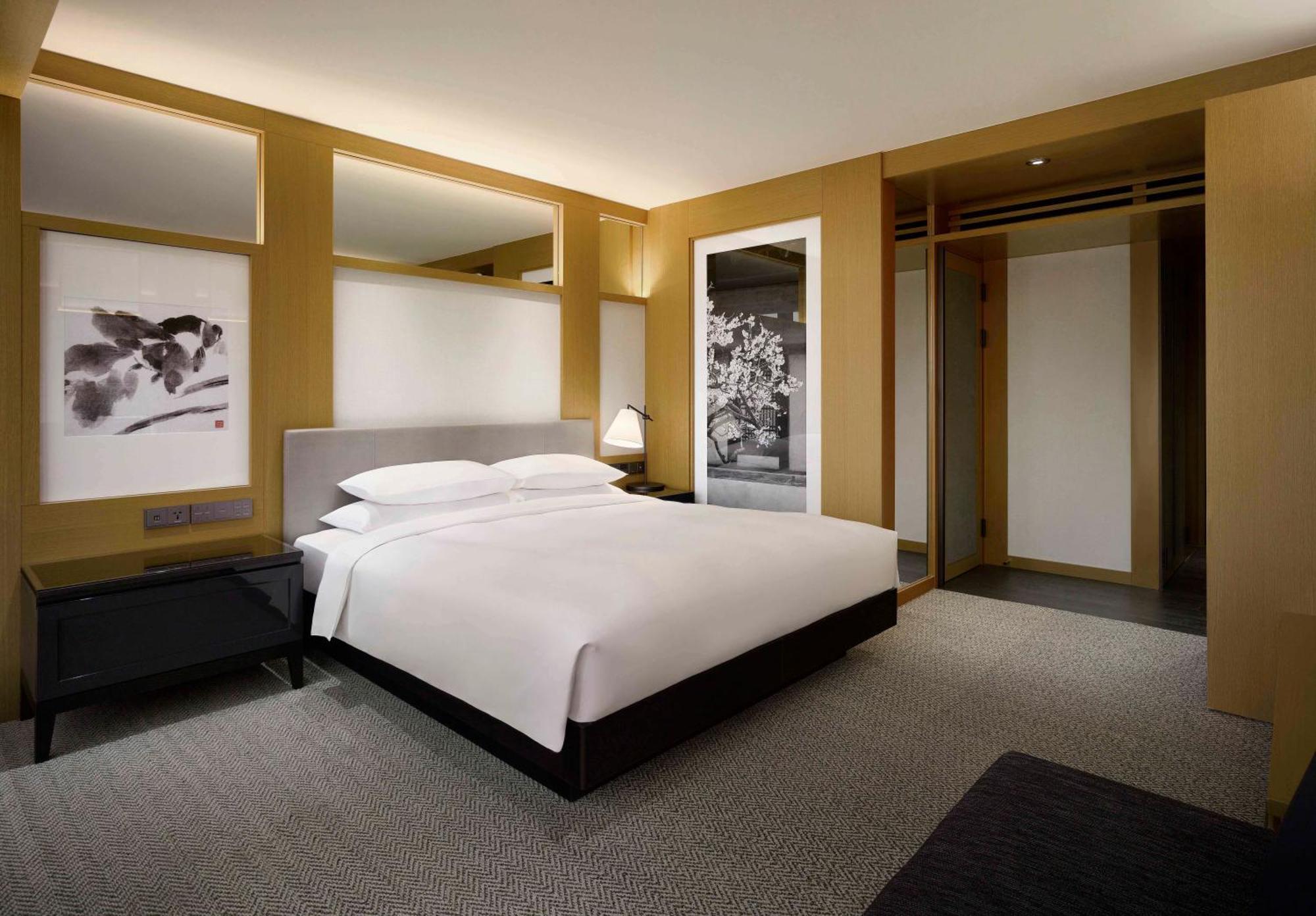King Room - Club Access
