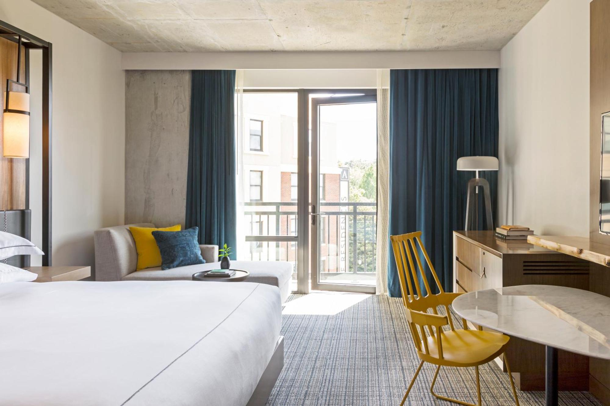 Premium King Room