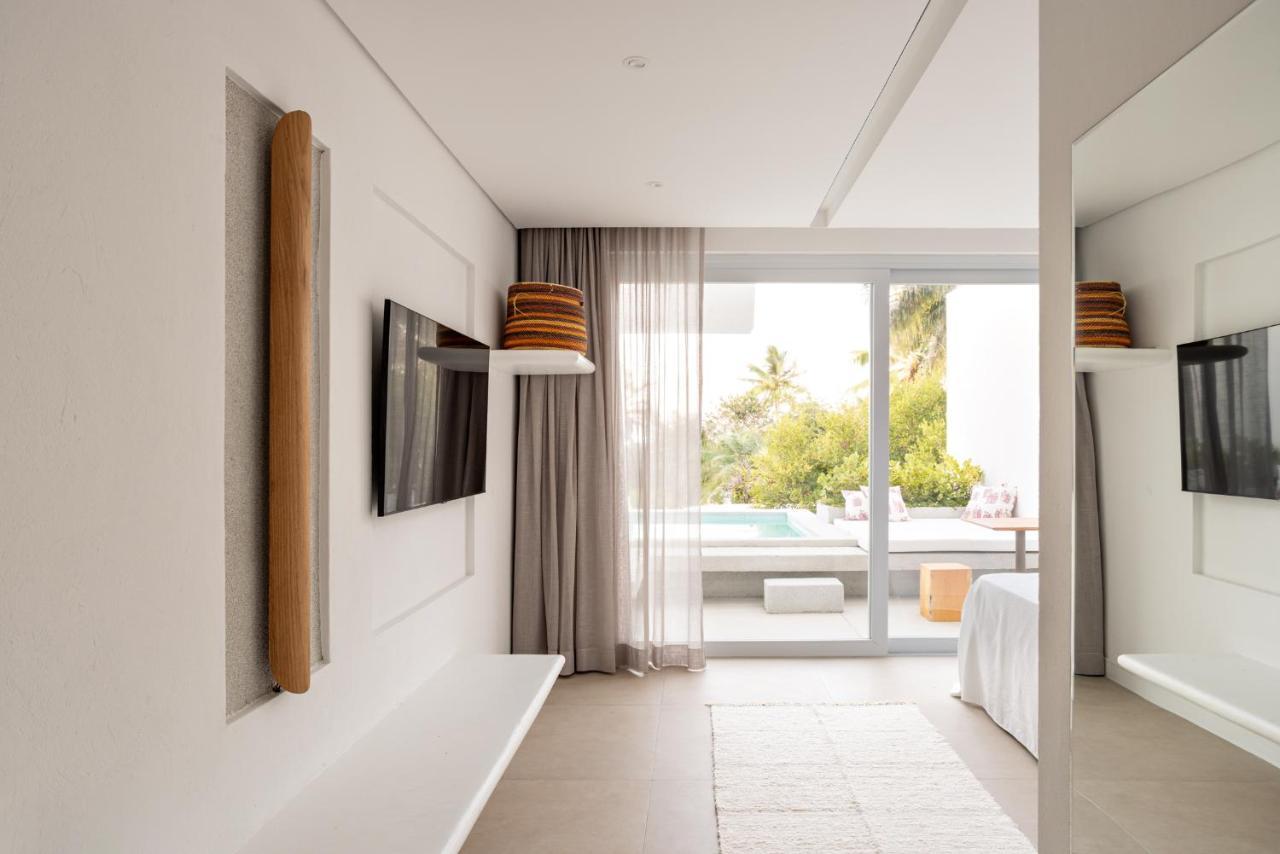Quarto Duplo com Vista da Piscina
