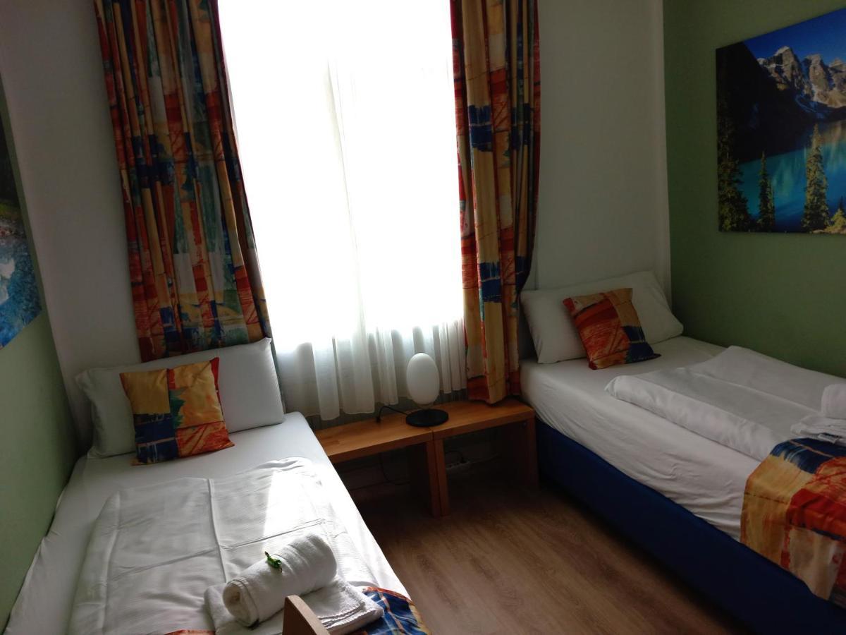 Standard Triple Room,1643755085:JPEG