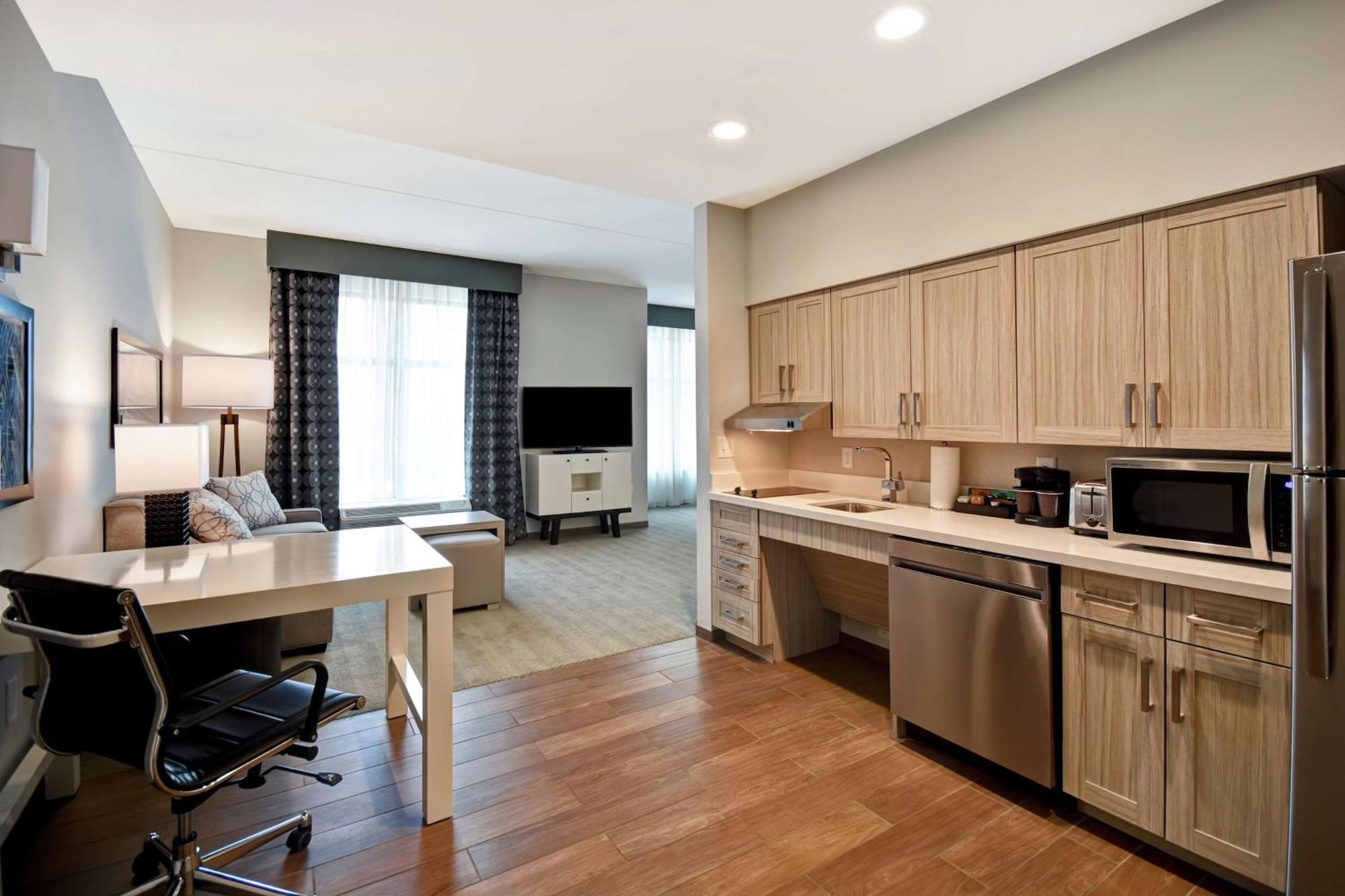 King Studio Suite - Mobility Access/Non-Smoking