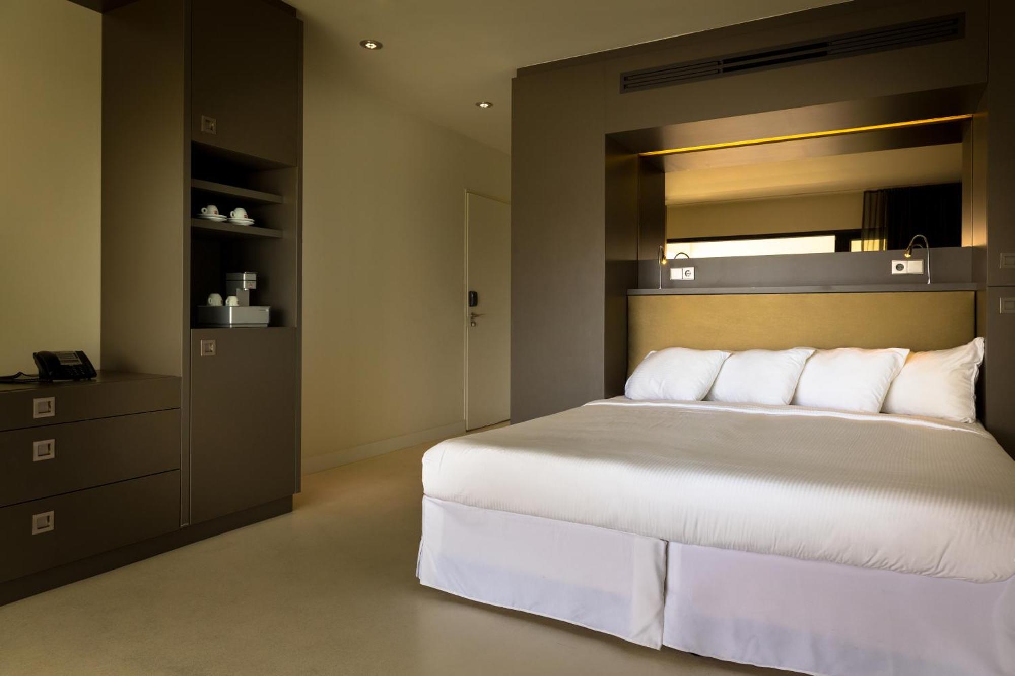King Room Boulevard View
