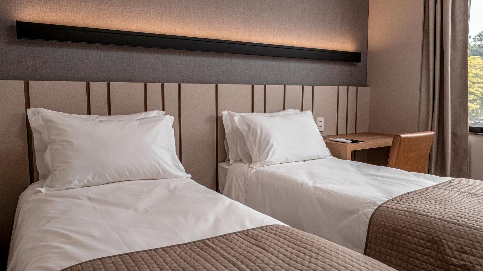 Quarto Superior com 2 Camas de Solteiro
