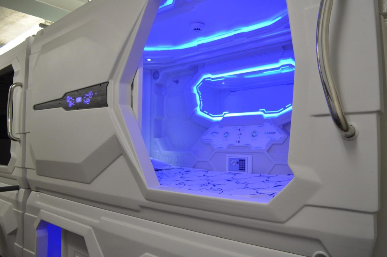 Capsule