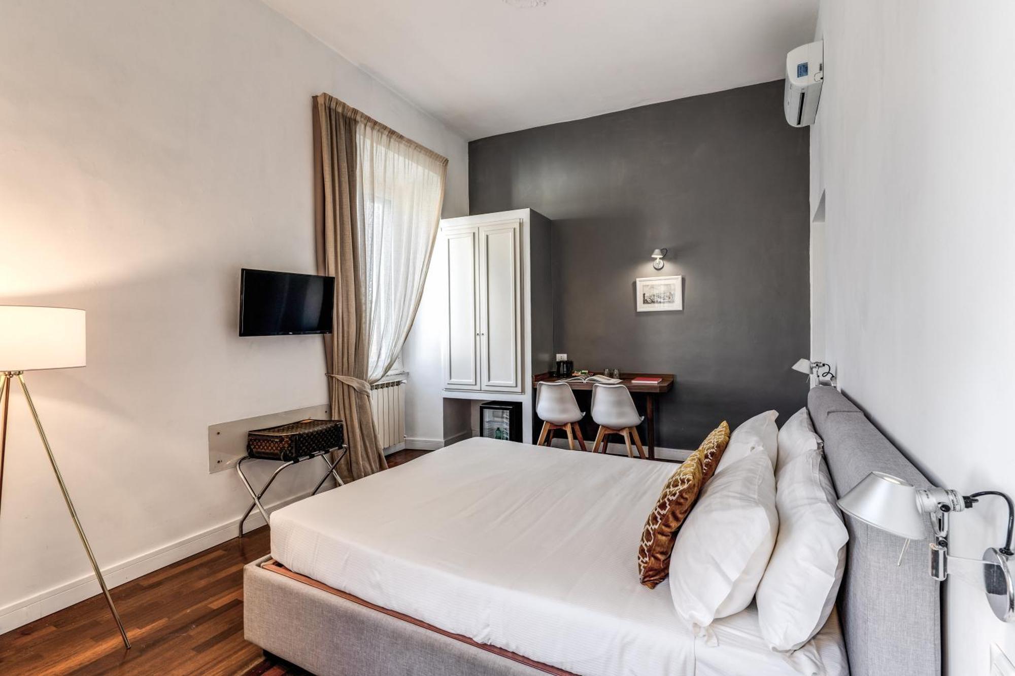 Deluxe Double Room City View