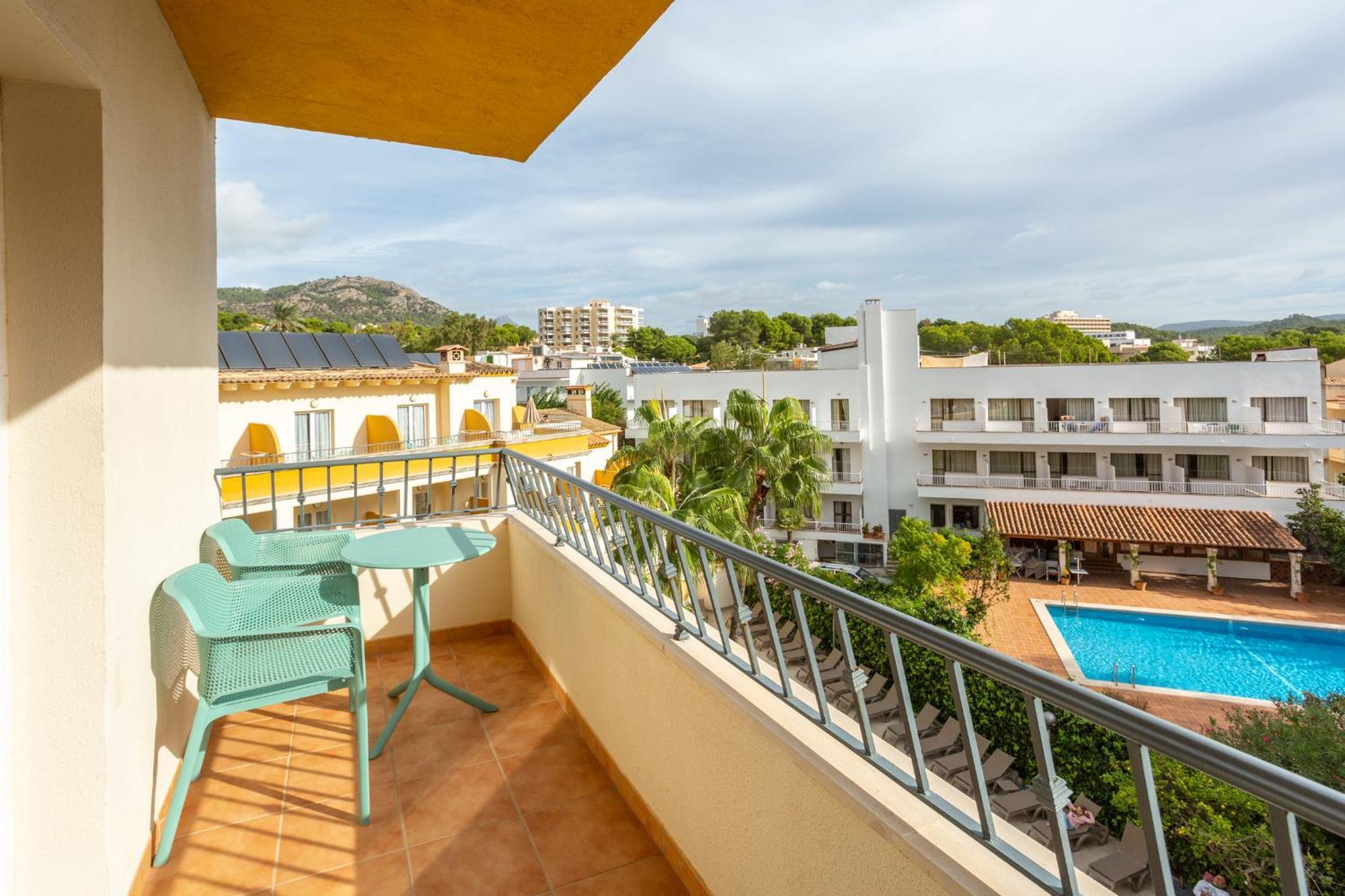 Doppelzimmer mit Balkon