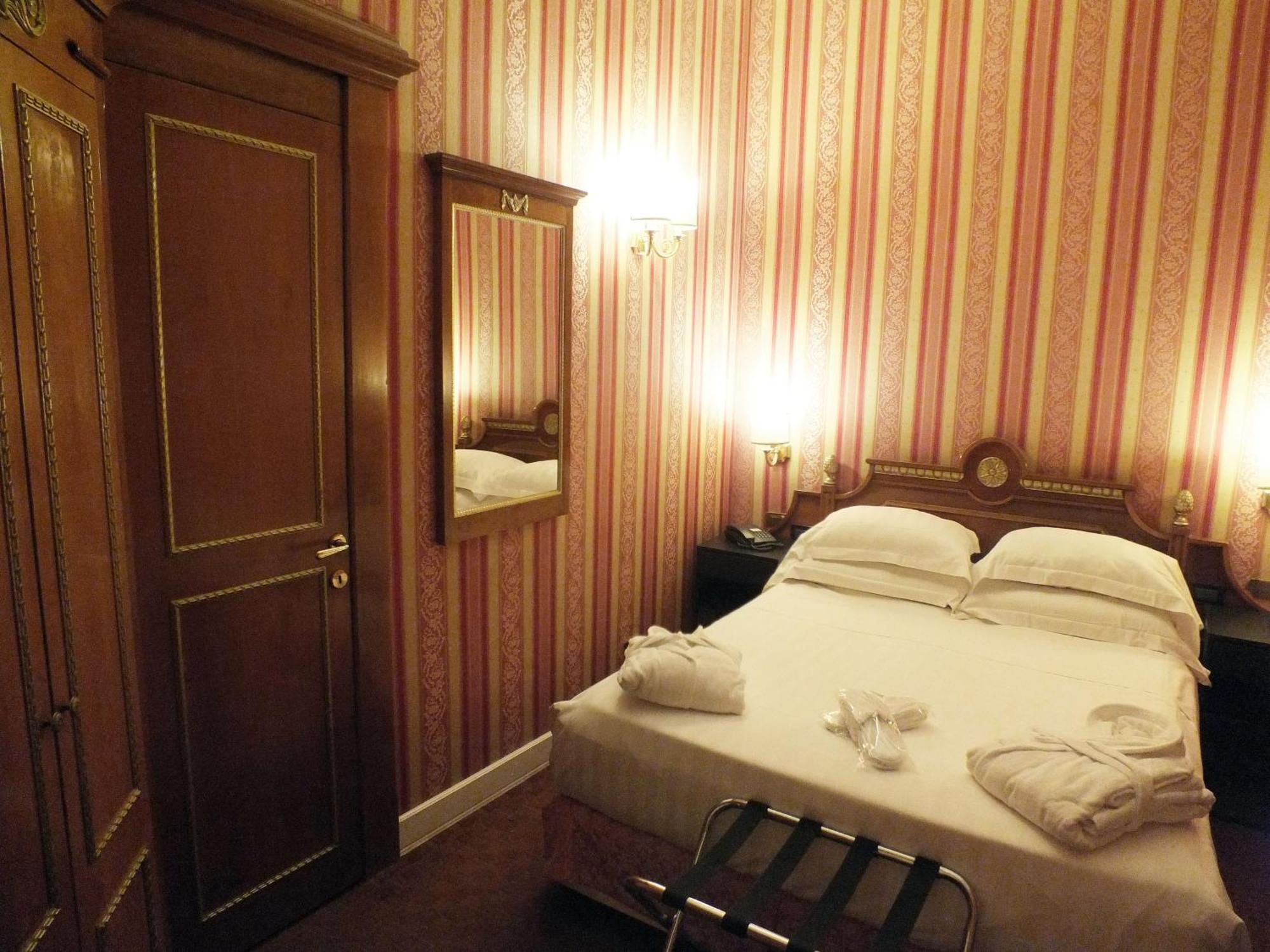 Small Double Classic Room